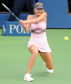 Maria_Sharapova_at_the_2012_US_Open